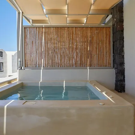 Adorno Hotel 3*