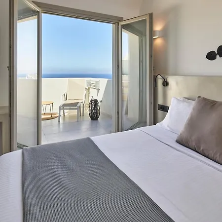 Adorno Hotel Oia (Santorini)