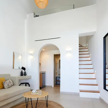 Adorno Hotel Oia (Santorini)