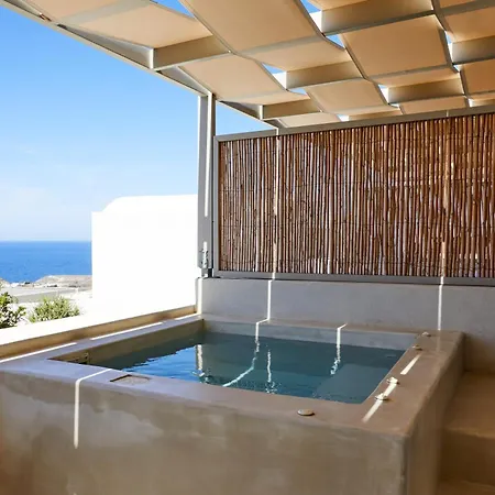 Adorno Hotel 3*