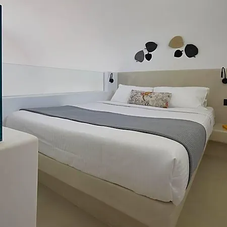 Adorno 이아
