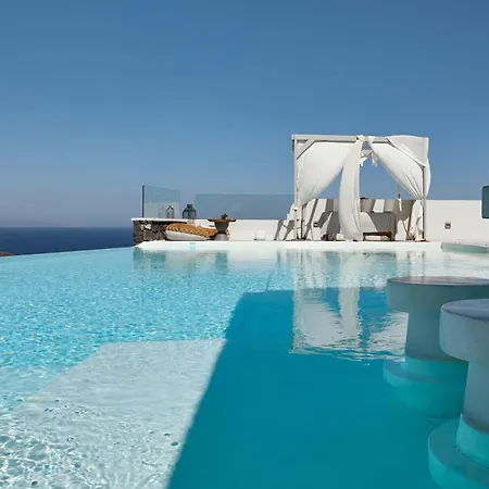 Adorno Otel Oia