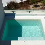 Adorno Hotel 3*