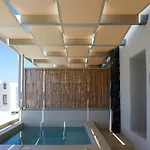 Hotel Adorno 3*